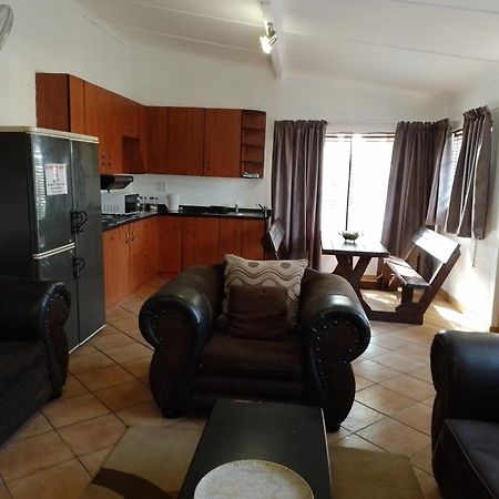 Anna Boeremeisie Guesthouse Беноні Номер фото