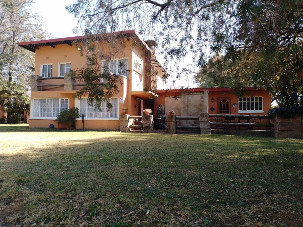 Anna Boeremeisie Guesthouse Беноні Екстер'єр фото
