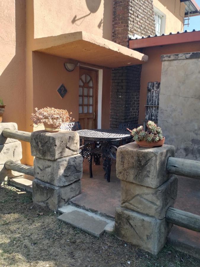 Anna Boeremeisie Guesthouse Беноні Екстер'єр фото